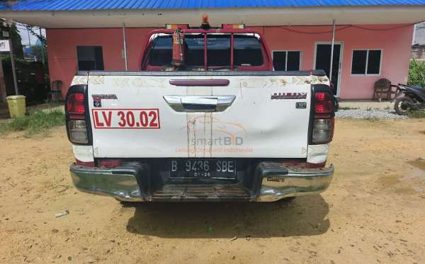 TOYOTA HILUX 2.4G DC 4X4