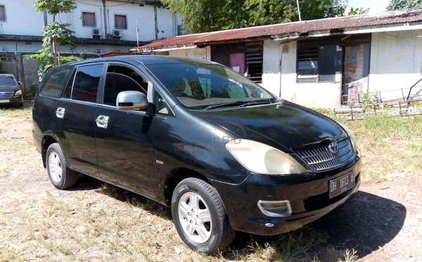 TOYOTA INNOVA G