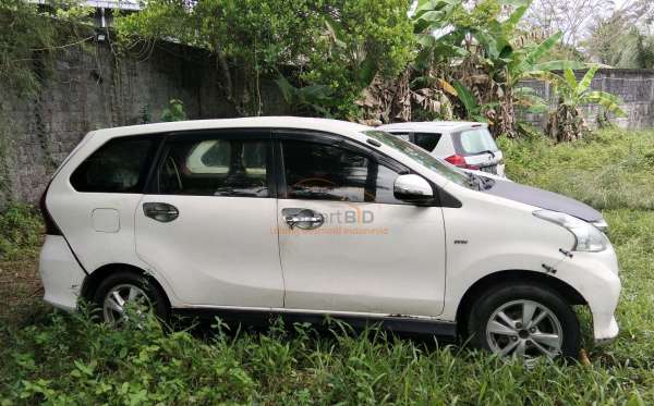 TOYOTA VELOZ 1.5