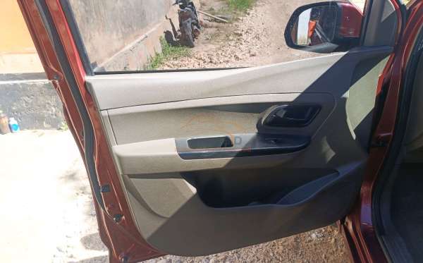 WULING CONFERO 1.5