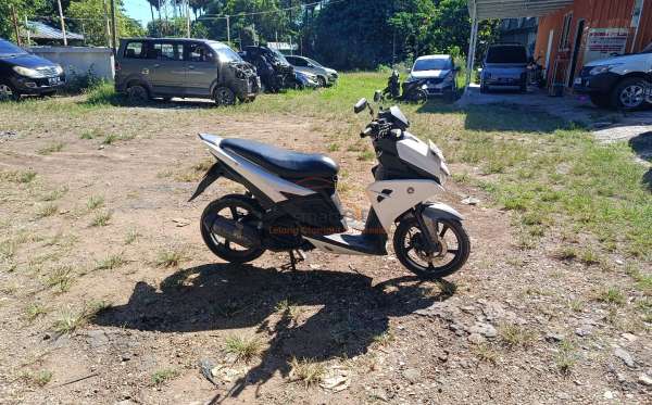 YAMAHA AEROX 125