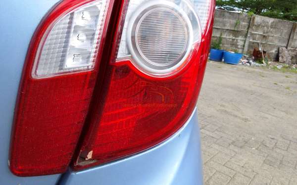 DAIHATSU  AYLA