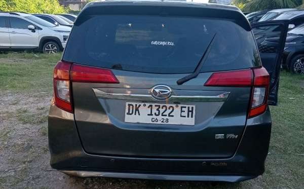 DAIHATSU SIGRA R