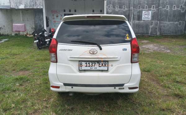 DAIHATSU  XENIA
