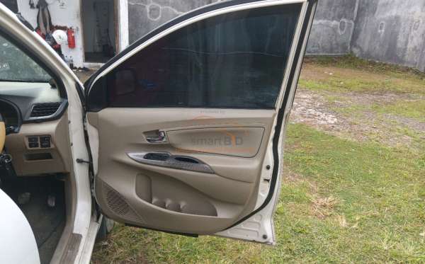 DAIHATSU  XENIA
