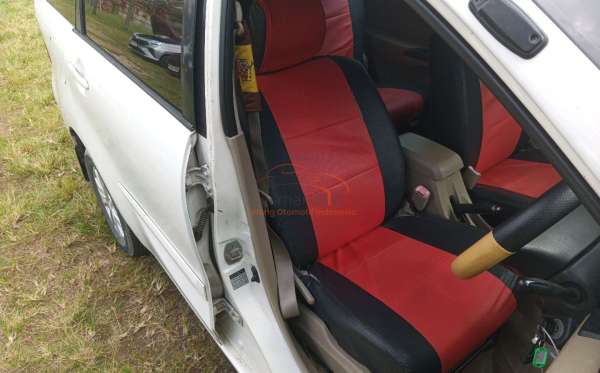 DAIHATSU  XENIA