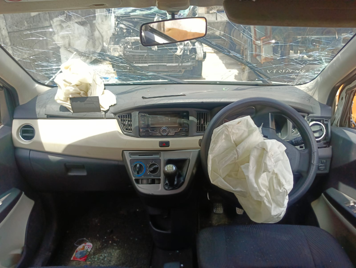 DAIHATSU  SIGRA  R