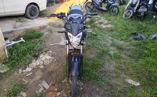 HONDA CB 150 R STREET FIRE
