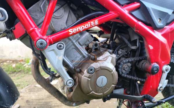 HONDA CB 150 R STREET FIRE