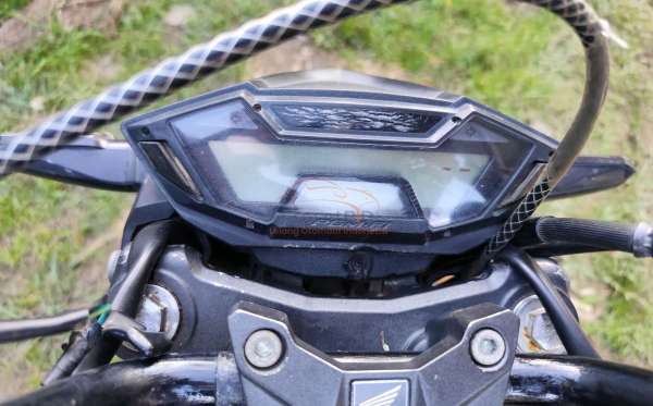 HONDA CB 150 R STREET FIRE
