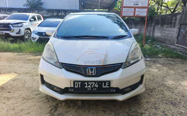 HONDA JAZZ GE8 1.5 E