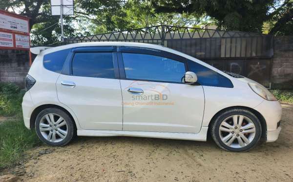 HONDA JAZZ GE8 1.5 E