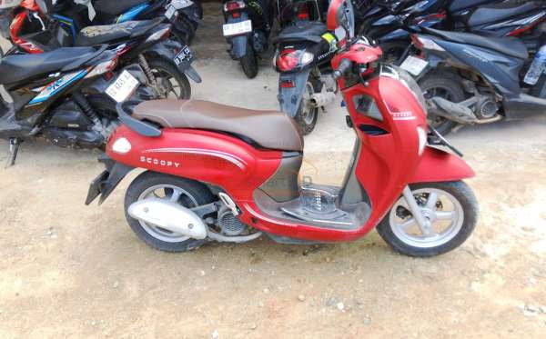 HONDA  SCOOPY
