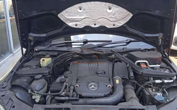 MERCEDES BENZ C 200