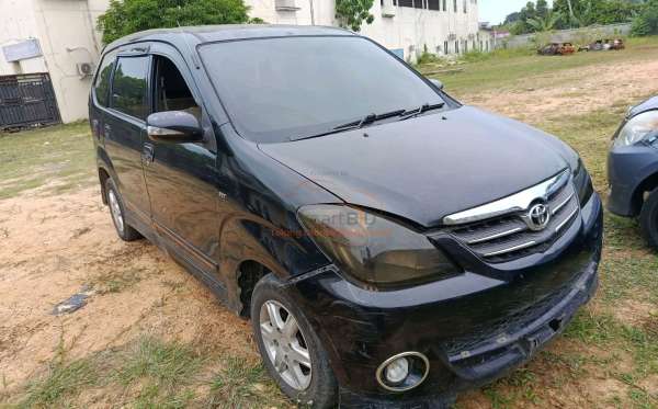 TOYOTA AVANZA S