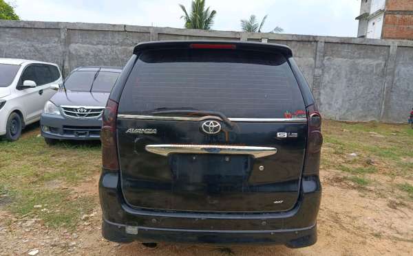 TOYOTA AVANZA S