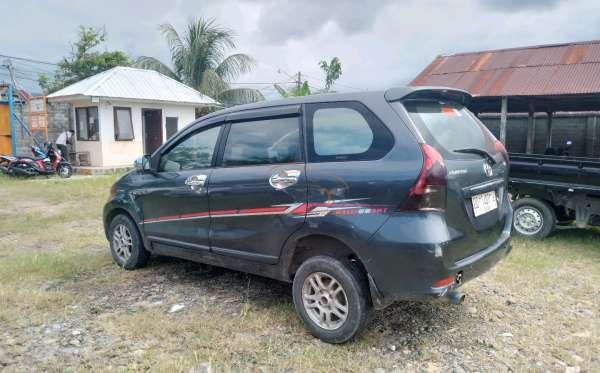 TOYOTA AVANZA