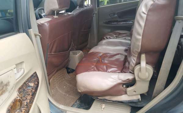 TOYOTA AVANZA