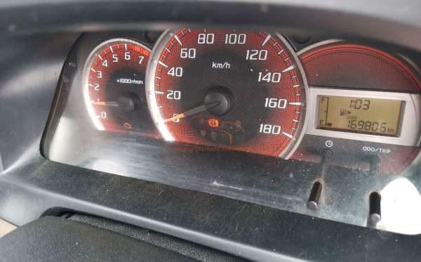 TOYOTA AVANZA