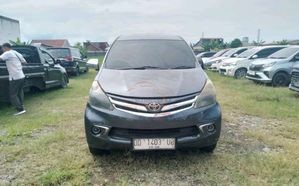 TOYOTA AVANZA