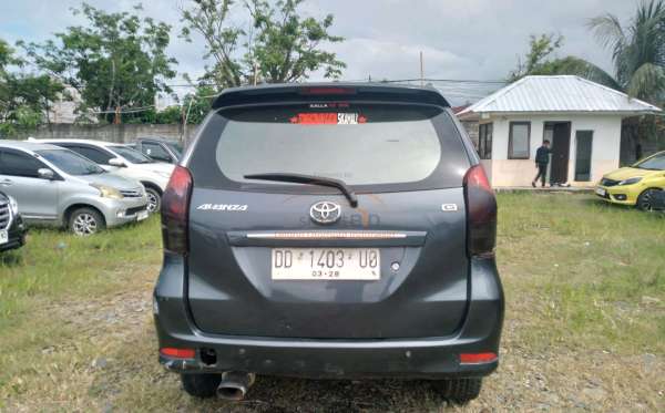 TOYOTA AVANZA