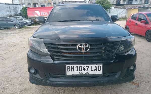 TOYOTA FORTUNER