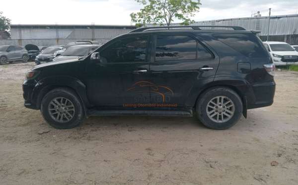 TOYOTA FORTUNER