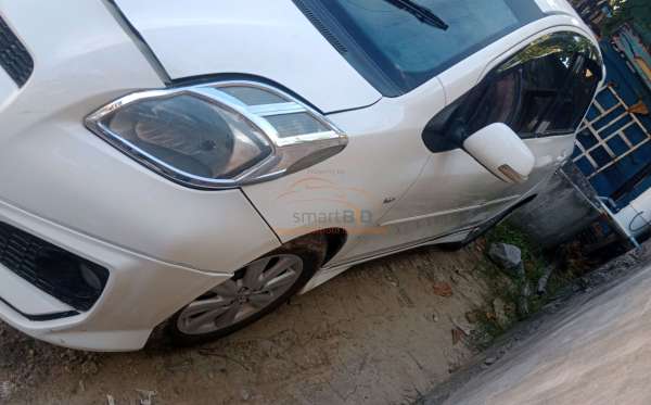 TOYOTA YARIS 1.5 S