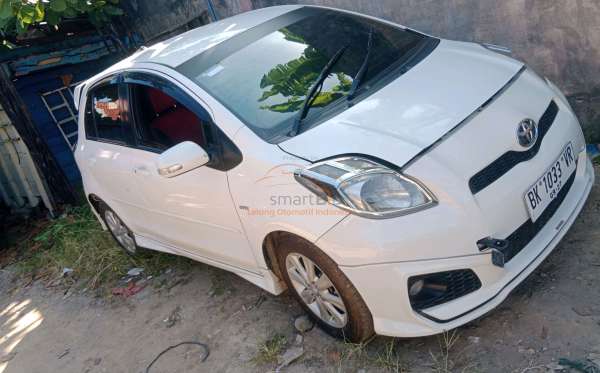 TOYOTA YARIS 1.5 S