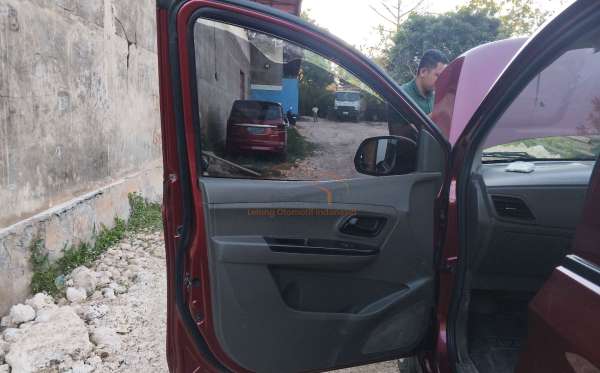 WULING CONFERO 1.5 DB MY (4X2)