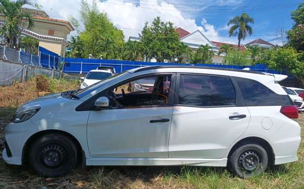 HONDA MOBILIO DD4 1.5 RS