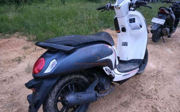 HONDA  SCOOPY