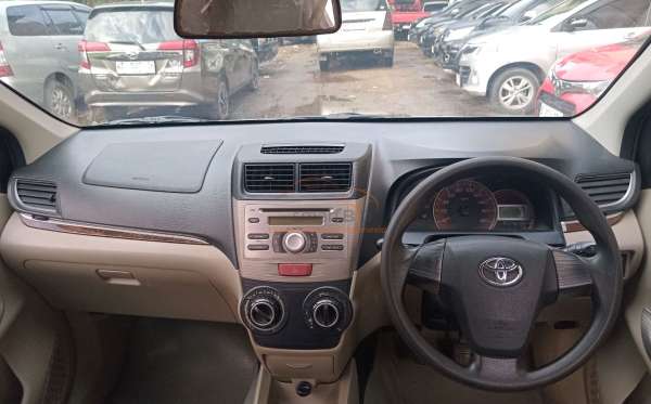 TOYOTA AVANZA 1.5 G
