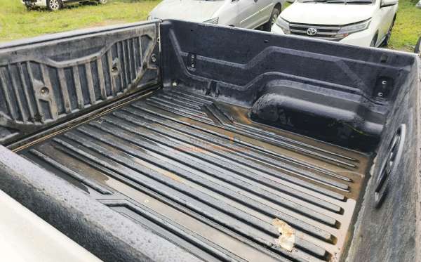 TOYOTA HILUX 2.4G DC 4X4