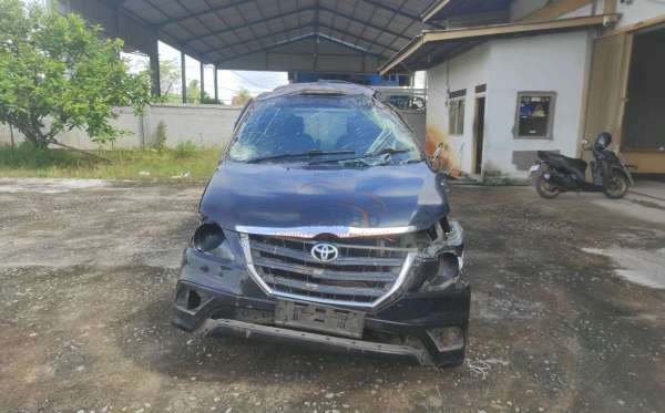 TOYOTA INNOVA G