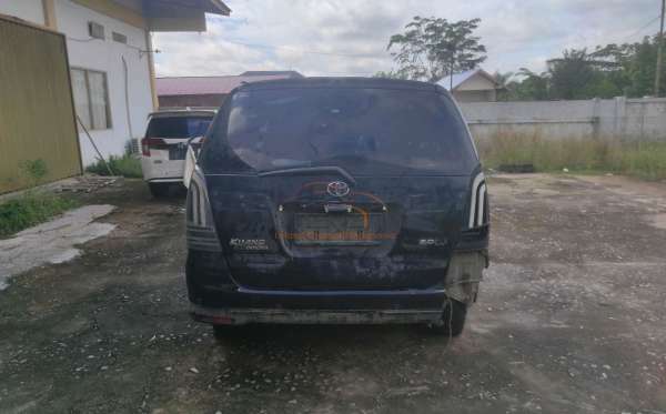 TOYOTA INNOVA G
