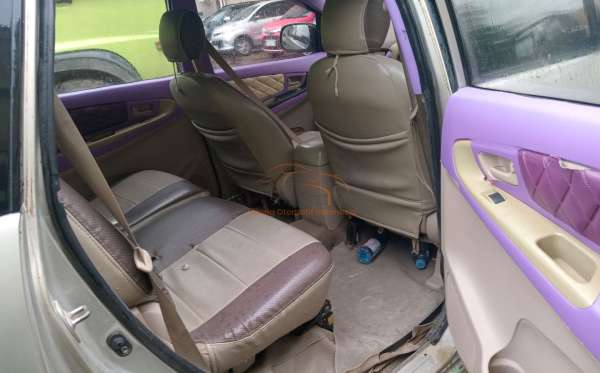 TOYOTA KIJANG INNOVA G