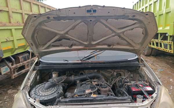 TOYOTA KIJANG INNOVA G