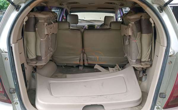 TOYOTA KIJANG INNOVA G