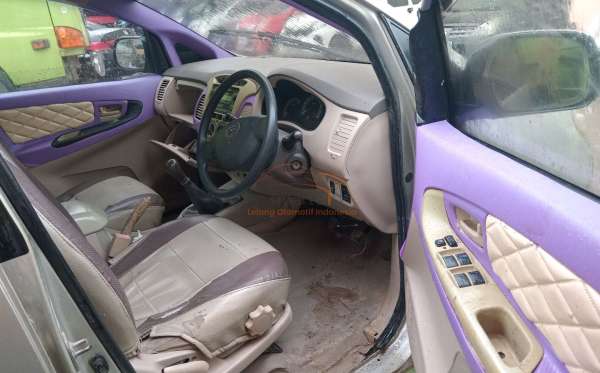 TOYOTA KIJANG INNOVA G