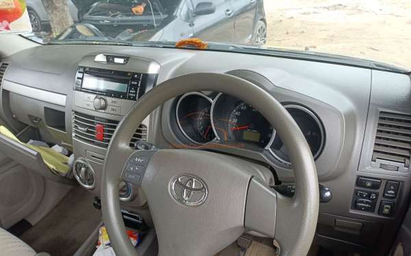 TOYOTA RUSH S