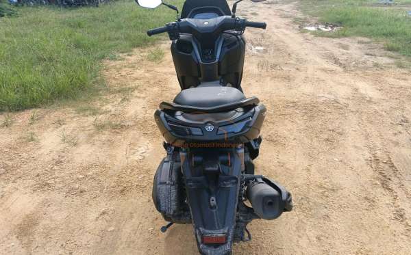 YAMAHA NMAX TRB