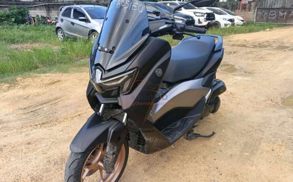 YAMAHA NMAX TRB