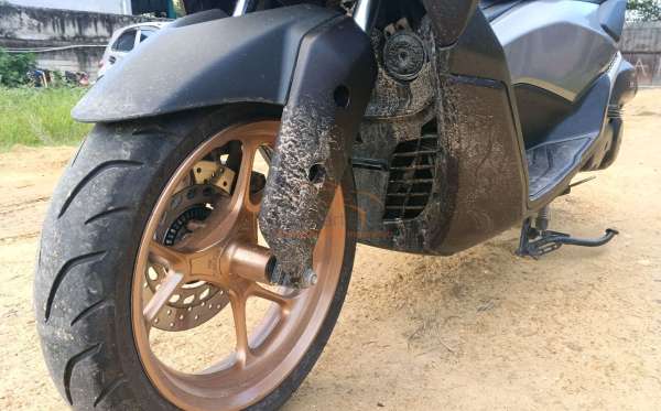 YAMAHA NMAX TRB