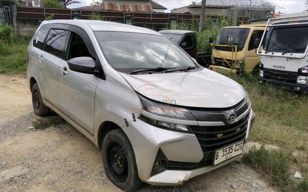DAIHATSU XENIA 1.3 X