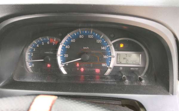 DAIHATSU XENIA 1.3 X