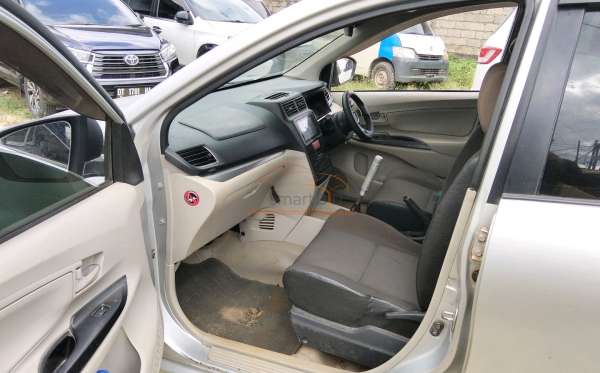 DAIHATSU XENIA 1.3 X