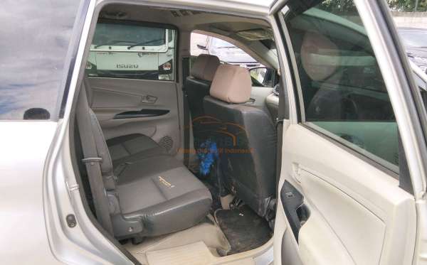 DAIHATSU XENIA 1.3 X