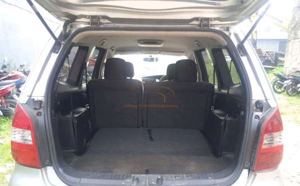 NISSAN GRAND LIVINA SV 1.5