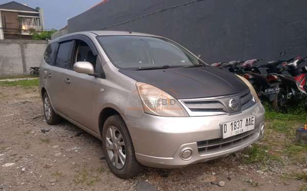 NISSAN GRAND LIVINA SV 1.5